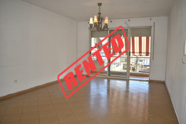 Apartament 2+1 me qira ne zonen e Don Boskos ne Tirane